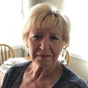 Meet your Posher, Carolyn